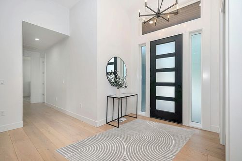 JONATHAN Y SCN100A-5 Skagen Minimalist Curve Geometric Indoor Area Rug, Modern, Contemporary, Coastal, Geometric, Bohemian, Bedroom, Kitchen, Living Room, Non Shedding, Gray/Ivory, 5' x 8' in Modern White Entryway