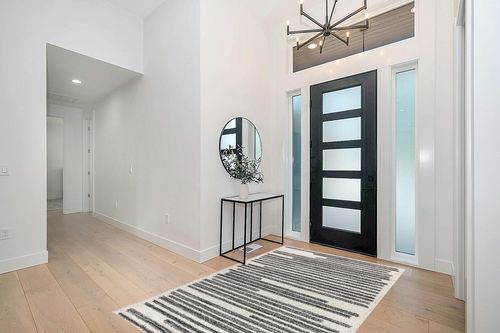 JONATHAN Y MOH207A-5 Khalil Modern Berber Stripe Indoor Farmhouse Area-Rug Bohemian Minimalistic Striped Easy-Cleaning Bedroom Kitchen Living Room Non Shedding, 5 X 8, Cream,Black in Modern White Entryway