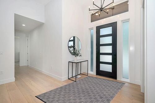 Home Conservatory Squares Handwoven Indoor/Outdoor Rug, 5 X 8 Feet, Blue/White Geometric Pattern in Modern White Entryway