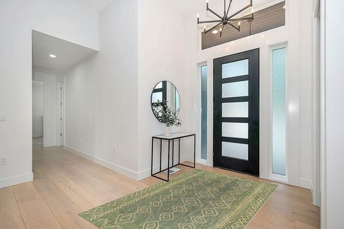 nuLOOM Serna Moroccan Indoor/Outdoor Area Rug, 5x8, Sage in Modern White Entryway