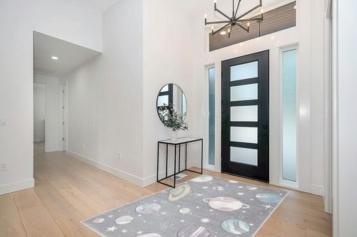 SAFAVIEH Carousel Kids Collection Area Rug - 5'3" x 7'6", Grey & Lavender, Non-Shedding & Easy Care, Ideal for High Traffic Areas for Boys & Girls in Playroom, Nursery, Bedroom (CRK103F) in Modern White Entryway