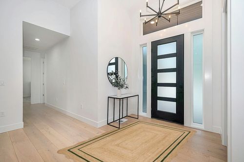 Rajputana Rugs Natural Jute Scalloped Rug Bohemian Rug Decor Rug Handwoven Rug Custom Rug Decorative Rug (BD1) (5x8 ft-GRN) in Modern White Entryway