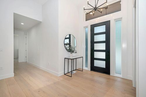 Mark&Day Area Rugs, 5x7 Staveley Bohemian/Global Beige Area Rug, Cream/White Carpet for Living Room, Bedroom or Kitchen (5' x 7'6") in Modern White Entryway