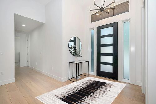 Safavieh Studio Leather Collection Area Rug - 5' x 8', Grey & Brown, Handmade Modern Natural Hide, Ideal for High Traffic Areas in Living Room, Bedroom (STL818F) in Modern White Entryway