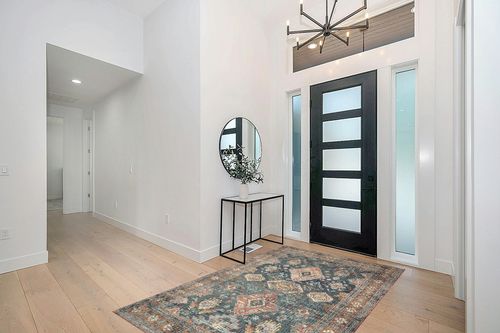 Loloi II Skye Collection SKY-10 SEA / RUST, Traditional 5'-0" x 7'-6" Area Rug in Modern White Entryway