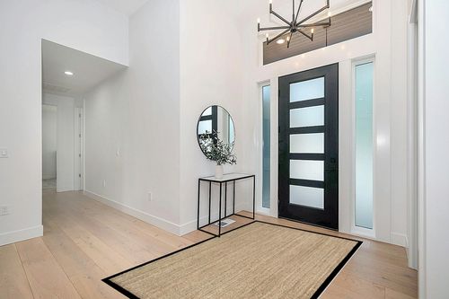 nuLOOM Elijah Farmhouse Seagrass Area Rug, 5' x 8', Black in Modern White Entryway