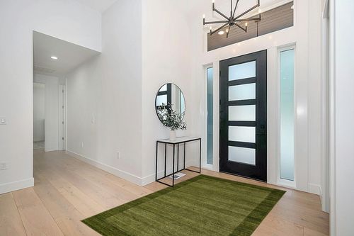 Unique Loom Del Mar Collection Area Rug - Abigail (5' 3" x 8' Rectangle, Light Green/ Ivory) in Modern White Entryway
