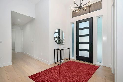 SAFAVIEH Dip Dye Collection Area Rug - 5' x 8', Red, Handmade Oriental Diamond Wool, Ideal for High Traffic Areas in Living Room, Bedroom (DDY151Q) in Modern White Entryway