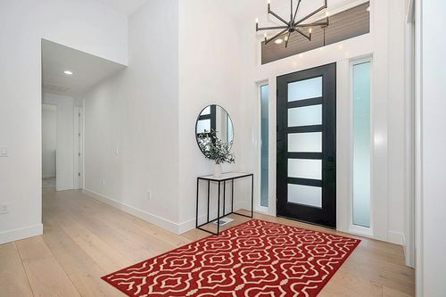 SAFAVIEH Courtyard Collection 5'3" x 7'7" Red/Bone CY6926 Indoor/ Outdoor Splashproof Easy Scrubbing Patio Backyard Mudroom Area Rug in Modern White Entryway