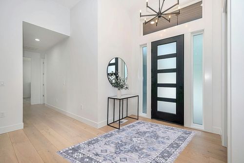 SAFAVIEH Saffron Collection 5' x 8' Purple / Ivory SFN651V Handmade Boho Chic Distressed Area Rug in Modern White Entryway