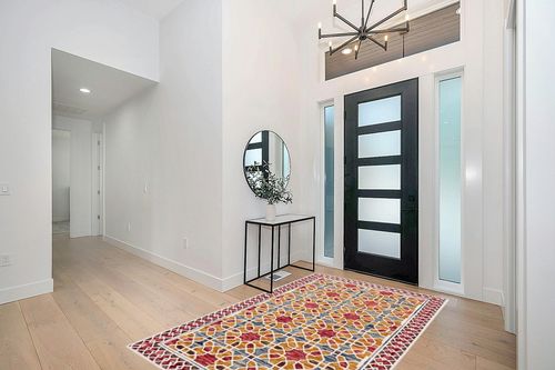 SAFAVIEH Aspen Collection Area Rug - 5' x 8', Red & Yellow, Handmade Boho Wool, Ideal for High Traffic Areas in Living Room, Bedroom (APN149Q) in Modern White Entryway