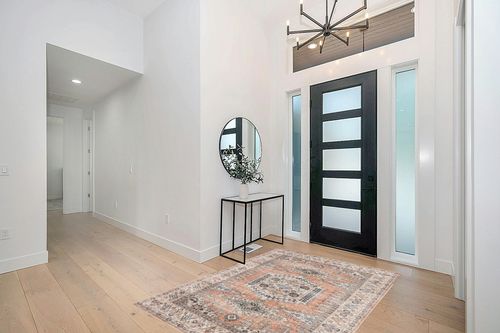 Ultra-Thin Antique Collection Area Ru in Modern White Entryway
