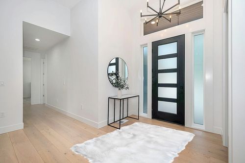 White 5 x 7 Feet Carpet for Bedroom Living Room in Modern White Entryway