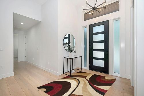 Brown/Red Contemporary Fade Resistant, Stain Resistant Bedroom, Living Room, Dining Room, Nursery Room Area Rug in Modern White Entryway