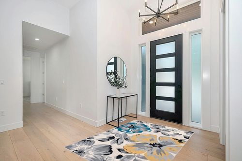 Rugshop Modern Floral Design for Living Room,Bedroom,Home Office,Kitchen Non Shedding Area Rug 5' X 7' Cream in Modern White Entryway