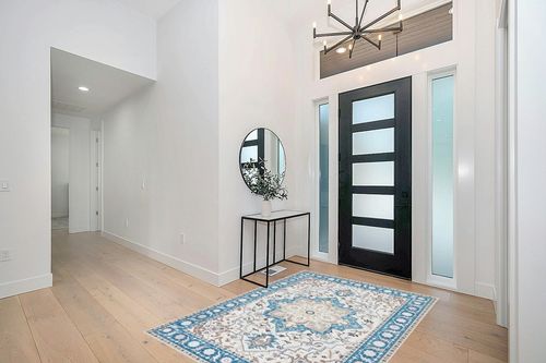 CHOSHOME Area Rug - 5x7 Low-Pile Machine Washable Rug Vintage Rug with Non-Slip Backing, Non-Shedding Indoor Floor Rugs for Living Room Bedroom Kitchen Laundry Home Office Carpet, Blue in Modern White Entryway