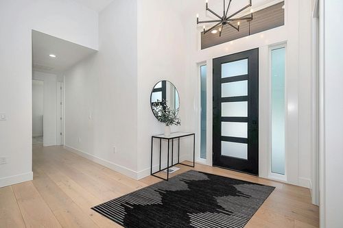 Rugshop Bohemian Stripe Stain Resistant High Traffic Living Room Kitchen Bedroom Dining Home Office Area Rug 5'x7' Black in Modern White Entryway