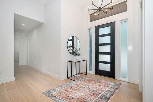 Bloom Rugs Washable Non-Slip 5' x 7' Rug - Orange/Blue Traditional Area Rug for Living Room, Bedroom, Dining Room, and Kitchen - Exact Size: 5' x 7' in Modern White Entryway