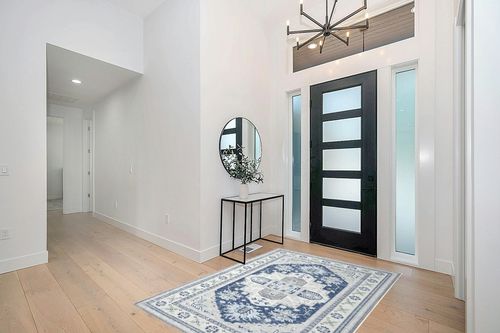 Zacoo Washable Rug 5x7 Area Rugs Boho Rug Vintage Area Rugs for Living Room Bedroom Dining Room Distressed Non Slip Rugs Carpet Non Shedding Oriental Rug, Blue in Modern White Entryway