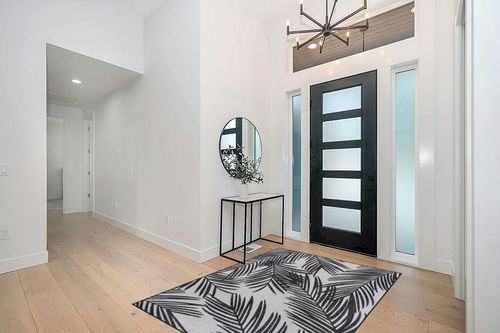 Rugshop Contemporary Distressed Leaves Textured Flat Weave Easy Cleaning Outdoor Rugs for Deck,Patio,Backyard Indoor/Outdoor Area Rug 5' x 7' Black in Modern White Entryway
