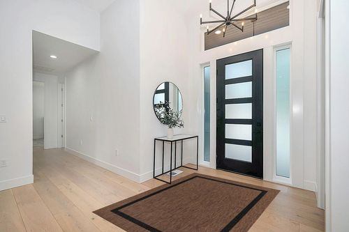 Beverly Rug Waikiki Indoor Outdoor Rug 5x7, Washable Outside Carpet for Patio, Deck, Porch, Bordered Modern Area Rug, Water Resistant, Gold - Black in Modern White Entryway