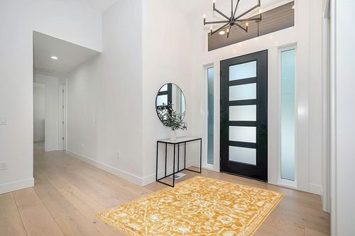 Well Woven Dazzle DISA Gold Vintage Bohemian Oriental Distressed 5x7 (5'3" x 7'3") Area Rug in Modern White Entryway