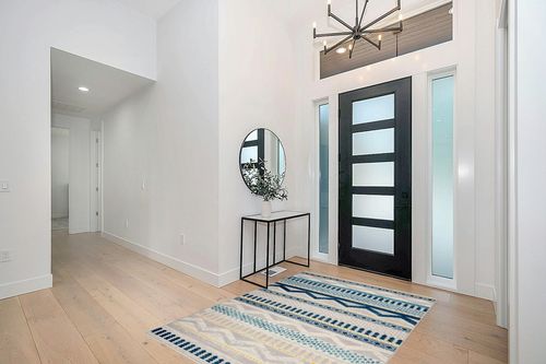 Rugshop Sky Collection Contemporary Bohemian Design Area Rug 5' x 7' Blue in Modern White Entryway