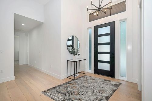 Hauteloom Dillingham Living Room, Bedroom Area Rug - Bohemian/Global - Black,Light Gray,White - 5'3" x 7'3" in Modern White Entryway