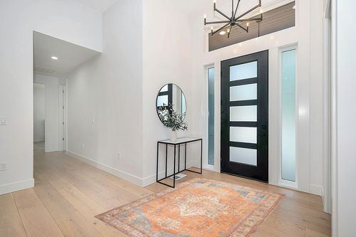 GLN Rugs Stain Resistant Machine Washable Area Rug - Vintage Boho Distressed Aesthetic - Non-Slip Backing - Indoor Floor Home Decor for Bedroom Kitchen Living & Dining Room (5' x 7') in Modern White Entryway