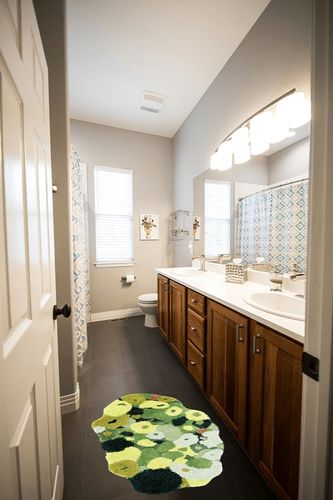 Moss Rug, 24" x 35" Cute Green Moss Leaf Bathroom Rugs, Grass Green Moss Bath Mat, Non Slip 3D Moss Area Rug, Washable Absorbent Soft Moss Carpet Rug (Beautiful Spring) in Wooden and Grey Bathroom