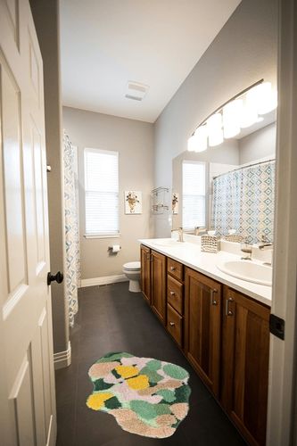 Green Moss Leaf Bath Mat, Non-Slip Moss Bathroom Rugs, Cute 3D Moss Bath Mat Soft Super Absorbent Machine Washable Shower Mat Boho for Home Bathroom Entryway Doormat (23.62x15.75'') in Wooden and Grey Bathroom