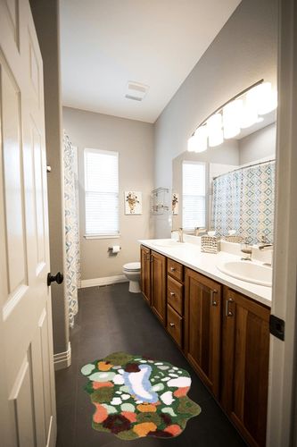 Moss Rug, Cute Green Moss Leaf Bathroom Rugs, Grass Green Moss Bath Mat, Non Slip 3D Moss Area Rug, Washable Absorbent Soft Moss Carpet Rug for Bathroom Bedroom Living Room Doormat (23.6x35.4in) in Wooden and Grey Bathroom