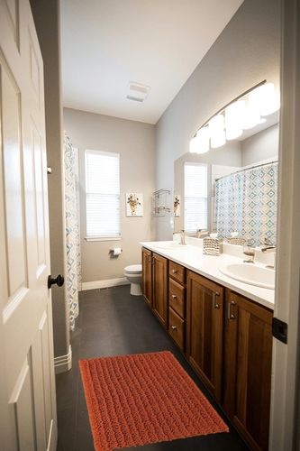 FLOLEOPA Luxury Chenille Burnt Orange Bathroom Rugs Bath Mats Sets, Extra Soft and Absorbent Bathroom Rugs Non Skid Machine Wash Dry Bath Mats(32"x20" Plus 17"x24") in Wooden and Grey Bathroom