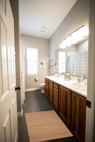 Angela Rose x Loloi 2'0" 3'0" Natural/Clay Small Colton CON-05 Area Rug in Wooden and Grey Bathroom