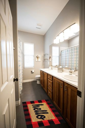 EARTHALL Buffalo Plaid Outdoor Rug Red 27.5 x 43 Inches Cotton Hand-Woven Checkered Front Door Mat, Washable Red Outdoor Rugs Carpets for Layered Door Mats Porch/Front Porch/Farmhouse Red and Black in Wooden and Grey Bathroom