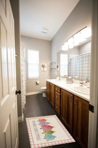 Christmas Trees Area Rug - 2'x3' Washable Indoor Area Rugs for Bedroom Living Room, Merry Christmas Rustic Pink Plaid Burlap Non-Shedding Anti-Skid Floor Carpet for Bedside Nursery Dorm in Wooden and Grey Bathroom