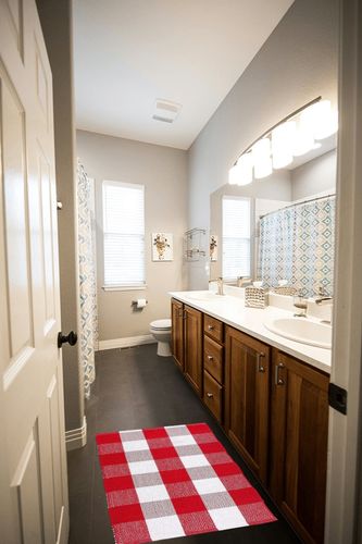 Buffalo Plaid Rug for Living Room 24x36 inch- Red White, Kitchen Rug,Entry Way Rug, Door Rug, Area Rug, Farmhouse Bath Room Rug, Buffalo Check Rug, Woven Rag Rug, 2x3 Rug,Reversible Rug Cotton in Wooden and Grey Bathroom