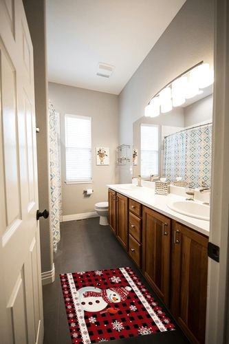 Area Rug 2x3 Feet, Snowflake Christmas Snowman Christmas Rug, Rugs for Living Room Decor Bedroom Decor Kids Room, Non-Slip Living Room Rugs, Comrft Carpet Washable Rug in Wooden and Grey Bathroom