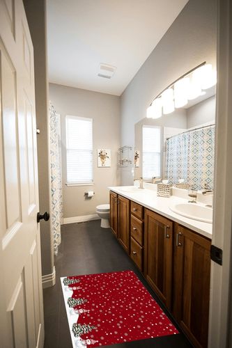 Area Rug 2x3 Feet, Winter Snowflake Xmas Tree Christmas Snowman Rug, Rugs for Living Room Decor Bedroom Decor Kids Room, Non-Slip Living Room Rugs, Comrft Carpet Washable Rug in Wooden and Grey Bathroom