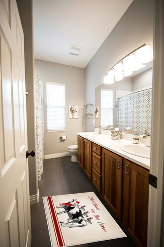 Area Rugs Non-Slip Washable Rug Christmas at The Farm Hens on Cow Indoor Rug Rubber Backing Floor Mats Home Decor Carpet for Living Room Dining Room Non Shedding 2x3 Ft in Wooden and Grey Bathroom