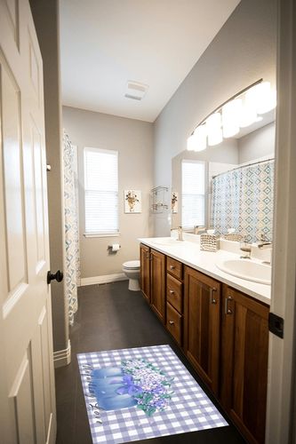 Shag Door Mats Bath Rugs Summer Hydrangea in Vase Gingham Check,Soft Fluffy Doormats Non Slip Carpet Floral Purple White Plaid,Shaggy Fuzzy Area Throw Rug for Kitchen/Bathroom/Bedroom 20x31.5In in Wooden and Grey Bathroom