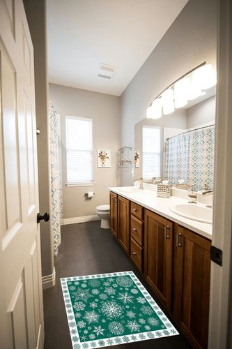 Green Simple Background Area Rug, Christmas Snowflake Pattern Decorative Carpet, Fluffy Soft Washable Breathable Durable, Very for Living Room Bedroom Study Office Girls Room 3 x 2ft in Wooden and Grey Bathroom