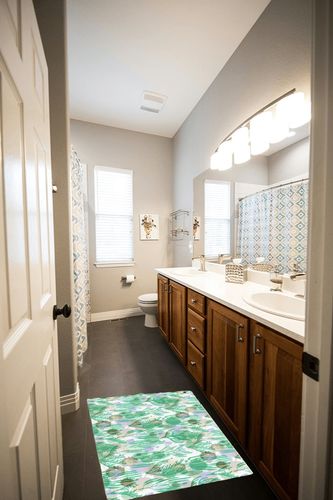 Watercolor Spots Bathroom Shag Doormat Summer Underwater Seaweed Water Absorbent Bath Rug Floor Mat Washable Fluffy Plush Indoor Area Rugs Cozy Welcome Carpet Green Plant in Wooden and Grey Bathroom