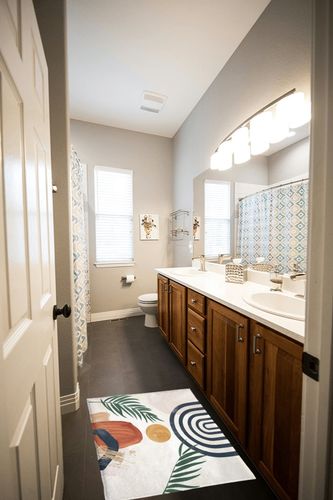 Yun Nist Mid Century Bath Rug,Abstract Boho Leaf Doormat Fluffy Shag Plush Area Rugs,Geometric Minimalist Aesthetic Bathroom Mat Ultra Soft Shaggy Carpet for Kitchen Bathroom Living Room 24×36in in Wooden and Grey Bathroom