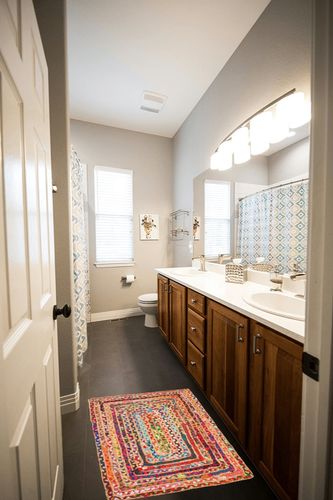 Chindi Braided Rugs 2x3 Feet - Cute Rug Boho Rugs 2x3 Rug Non Slip - Reversible Natural Colorful Area Rug Jute Rug Bohemian Rug Indoor Outdoor Rugs - Small Rugs for Bedroom - Colorful Bathroom Rugs in Wooden and Grey Bathroom