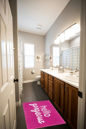 Nymphia Pink Bathroom Rugs Hello Gorgeous Bath Mat for Bathroom Non Slip Soft Microfiber Cute Bath Rug Preppy Bathroom Decor, 20x32 Inch, Hot Pink in Wooden and Grey Bathroom