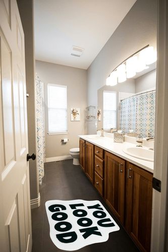 Lukinbox You Look Good Bathroom Rugs, Black and White Non-Slip Bath Mats for Bathroom, Small Soft Cute Machine Washable Low Pile Microfiber Bath Rug Funny Cool Door Mat for Shower Bathtub, 20"x31" in Wooden and Grey Bathroom