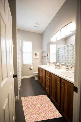 Dash and Albert Jelly Roll Fuchsia Handwoven Wool Rug, 2 X 3 Feet, Pink/Sky Blue Geometric Pattern in Wooden and Grey Bathroom