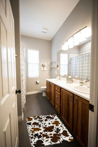 NYDSZNE Brown Cowhide Milk Cow Print Bath Mat Rustic Farmhouse Funny Farm Animal Milk Cow Skin Print Vintage Western Microfiber Memory Foam Bathroom Rugs-17.8x29.5 Inch in Wooden and Grey Bathroom