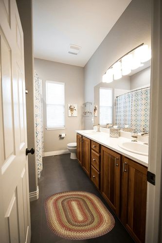 Homespice 20x30” Brown Oval Braided Rug. Gingerbread Brown Jute Oval Rug. Uses- Entryway Rugs, Kitchen Rugs, Bathroom Rugs. Reversible, Rustic, Country, Primitive, Farmhouse Decor Rug in Wooden and Grey Bathroom